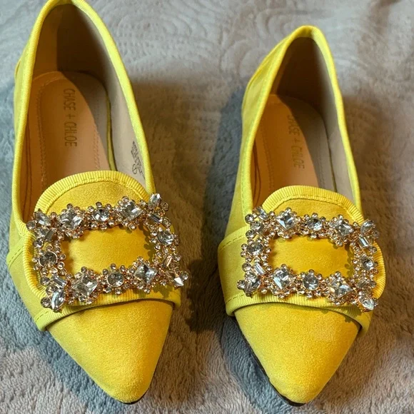 Chase + Chloe  Women's Faux Suede with Crystal Embellishments; SZ: 7; Like New - Picture 11 of 11